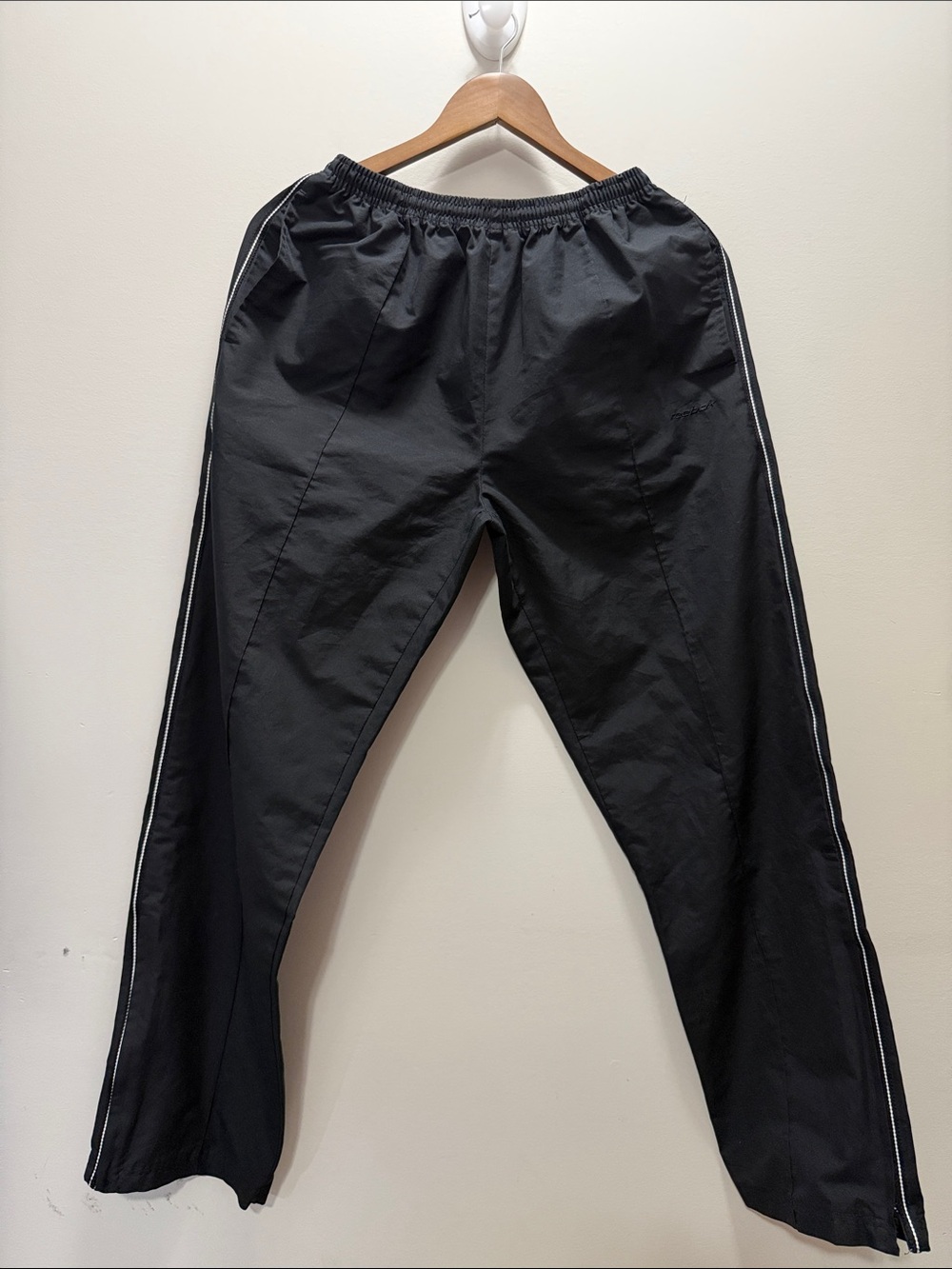 True Vintage Reebok Men's Black Track Pants Like New Size M
